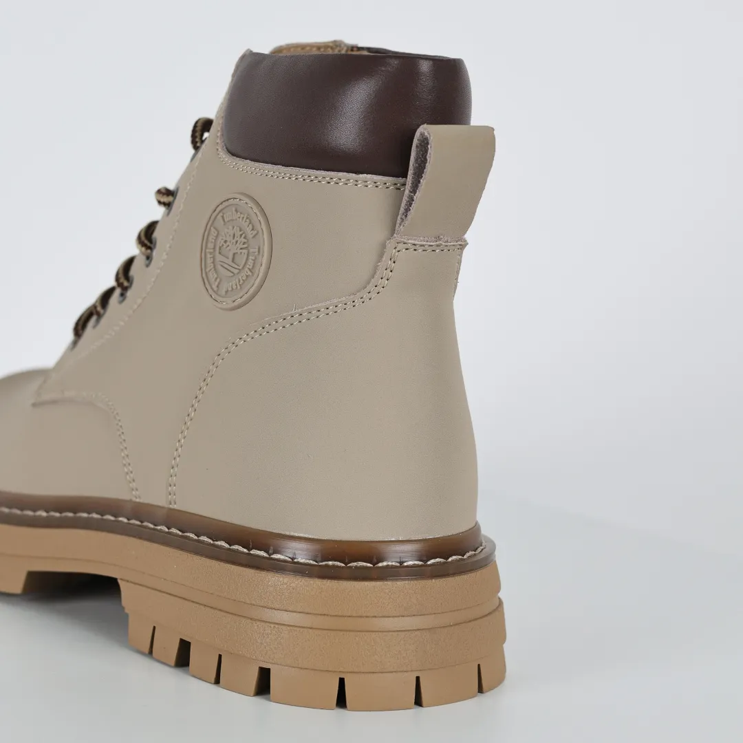 Copywriting price 💰620 Core recommendation Good price Timberland Timberland outdoor high-top casual rhubarb boots series #Guangdong Dachang quality Original box original packaging Fashion trend matching The fabric is made of Italian top-grade frosted fine-grained cowhide with anti-odor and anti-corrosion genuine leather latex insoles. The outsole and hardware are all made from OEM raw materials. The same as the original Goodyear never-open glue process. Good products do not kill pigs. Exclusive launch on the entire network. The quality is unquestionable. The full set of official website unified packaging Give you a perfect wearing experience. High-quality and durable. A must-have for stylish men. Specially designed to treat those who are not handsome. High-quality and first-class foot feel. Specially designed for cold protection and outdoor use this winter. Casual matching for daily use. Size: 38 39 40 41 42 43 44 (leather shoe size)